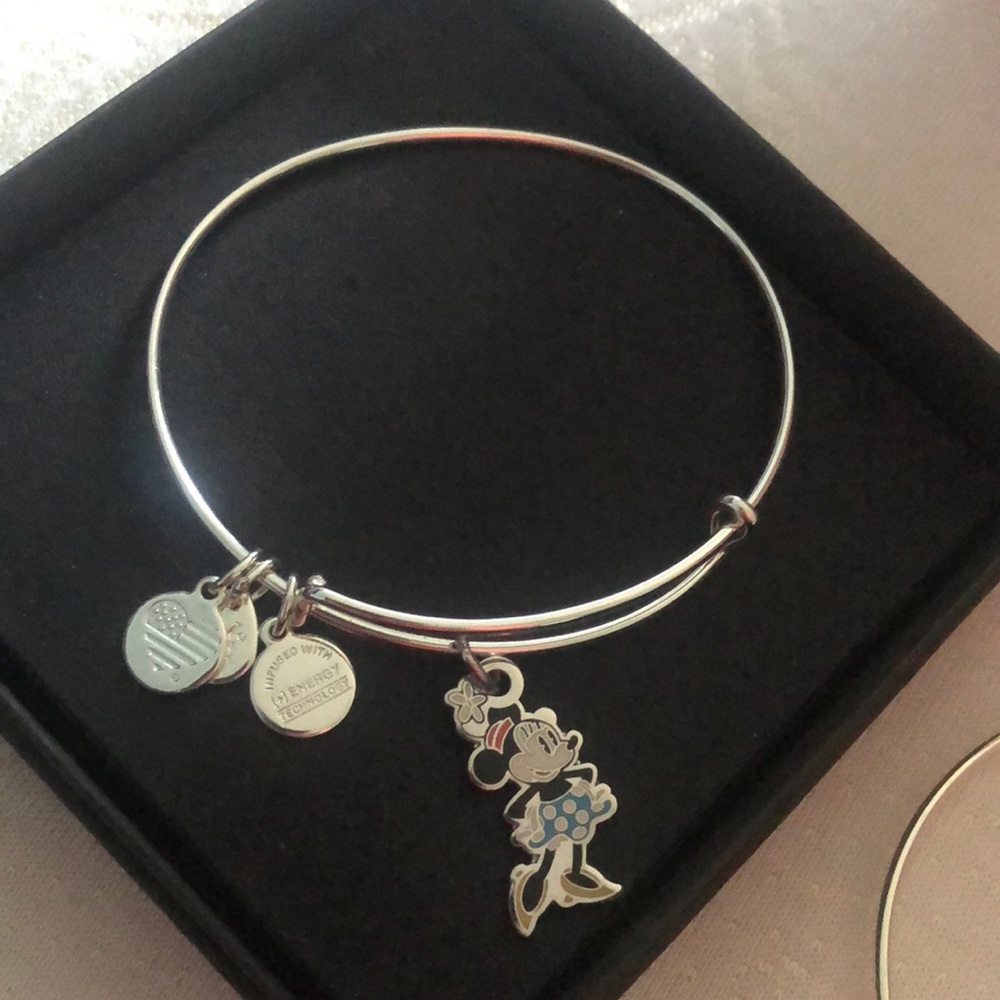 EUC Retro Minnie Mouse Alex & Ani Bangle